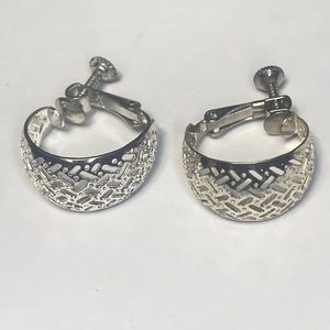 Vintage silvertone Napier screwback earrings